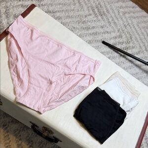🍄Natori X4 Women's Pink underwear, panties, NWOT